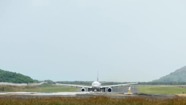 Samolot odrzutowy, widok z przodu — Wideo stockowe