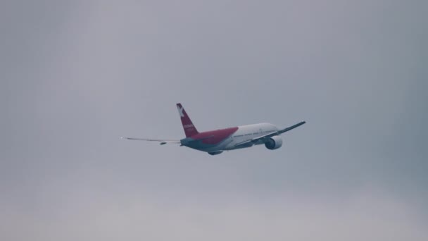 Boeing 777 Nordwind beklimming — Stockvideo
