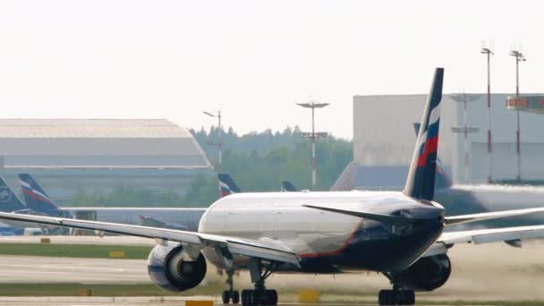 เที่ยวบิน Aeroflot จากสนามบิน Sheremetyevo — วีดีโอสต็อก