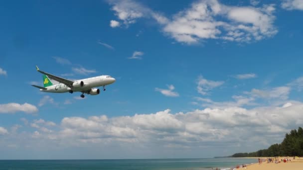 Spring Airlines летить на Phuket — стокове відео