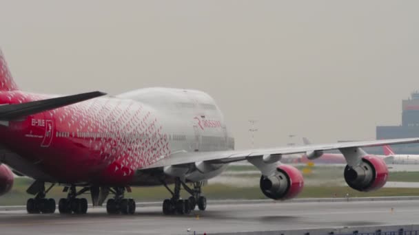 Dvoupodlažní Boeing 747 Rossiya — Stock video