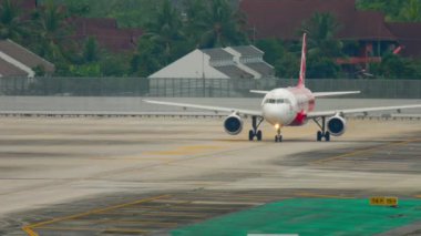 AirAsia uçağı takside.