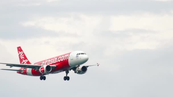 Compagnia low-cost AirAsia vola — Video Stock