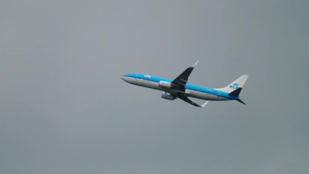 Boeing 737 KLM fly away — Vídeo de Stock