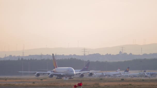 Airbus A380 Asiana Airlines — Stockvideo