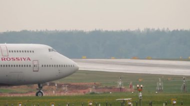 Double-deck civil aircraft