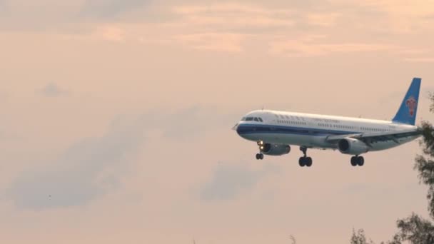 Авиакомпания China Southern Airlines — стоковое видео