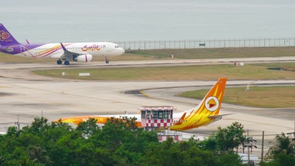 Airfield, Phuket Airport — Stockvideo