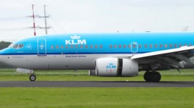 Boeing 737 of KLM departure