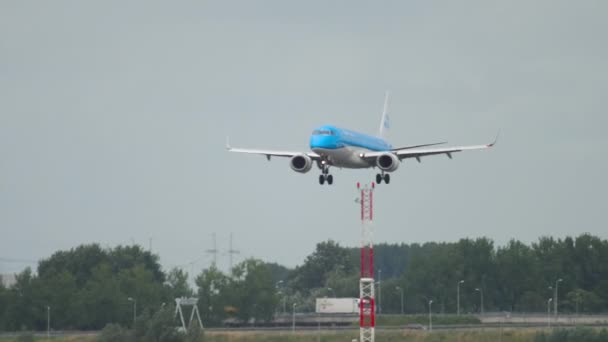 Footage KLM aircraft landing — Stockvideo