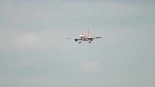 Footage Airbus Easyjet landing — Vídeo de stock