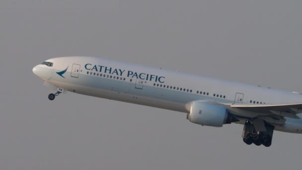 Cathay Pacific departure — 비디오