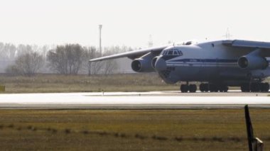 IL-76 transport plane runway