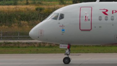 Rossiya 'nın Sukhoi Superjet' i