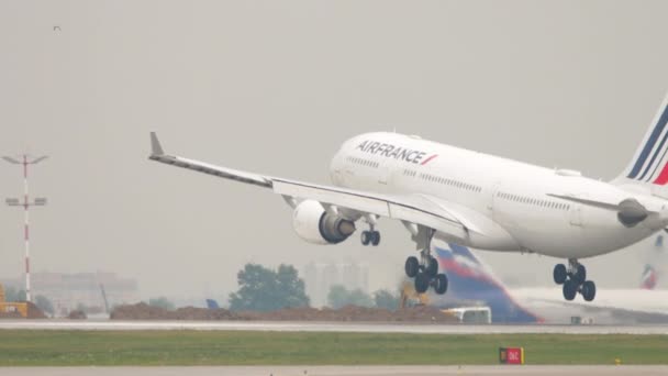 AirFrance plane arrival — Stok video