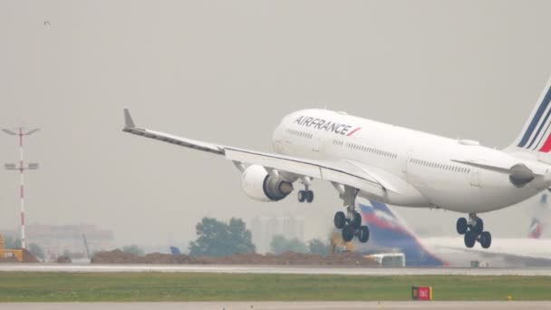 AirFrance plane arrival — Vídeo de Stock