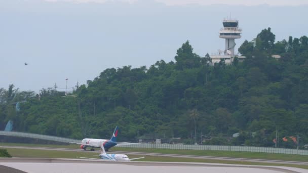 Зліт авіакомпанії Plane Bangkok Airways — стокове відео