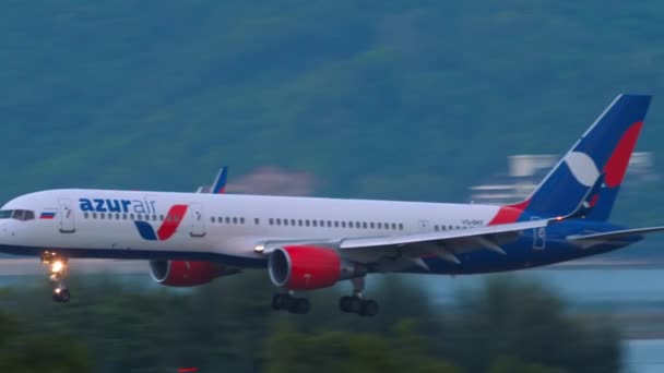 Phuket Thailand November 2019 Кадри Boeing 757 Bkf Авіакомпанії Azur — стокове відео
