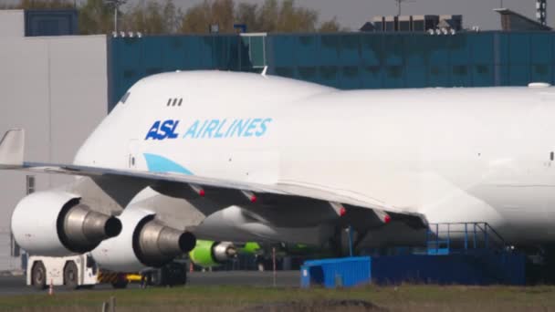 Novosibirsk Russian Federation May 2021 Middle Shot Cargo Boeing 747 — Stock videók