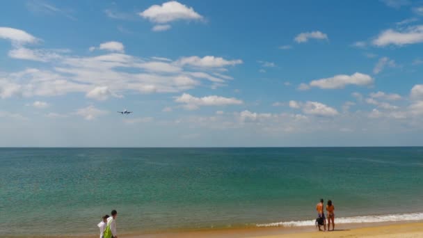 Phuket Thailand November 2019 Passenger Airliner Spring Airlines Flies Sea — Stok Video