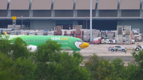 Phuket Thailand November 2019 Jet Passenger Aircraft Nok Air Phuket — Vídeo de stock