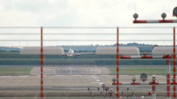 Footage Airplane Approaching Landing Dusseldorf International Airport Dus Travel Tourism — Stockvideo