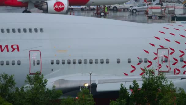 Phuket Thailand November 2019 Boeing 747 Rossiya Taxiing Runway Departure — Wideo stockowe