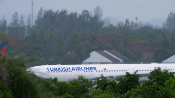 Phuket Thailand November 2019 Commercial Airplane Airbus A330 Turkish Airlines — Stockvideo