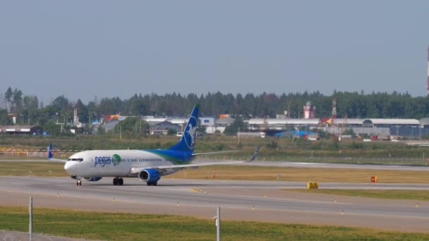 Moscow Russian Federation July 2021 Passenger Plane Boeing 737 Pegas — 비디오