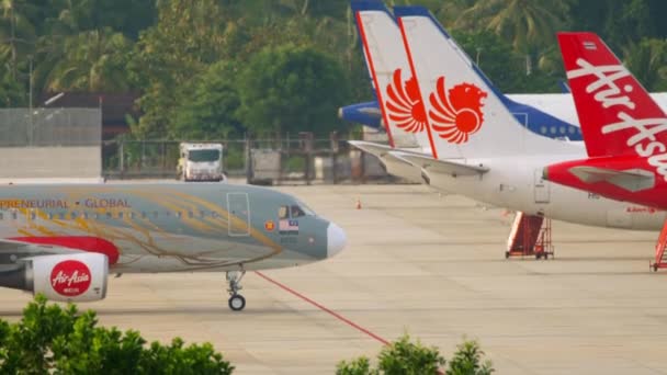 Phuket Thailand November 2019 Side View Airbus A320 Aje Airasia — Stockvideo