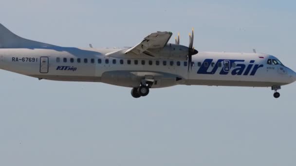 Novosibirsk Russian Federation Juny 2022 Civil Airplane Atr 500 67691 — Stock videók