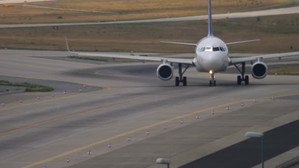 Frankfurt Main Γερμανία Ιουλίου 2017 Airbus A320 Air Astana Taxiing — Αρχείο Βίντεο