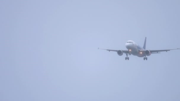 Phuket Thailand Νοεμβριου 2019 Airbus A320 Στο Σύστημα Προσγείωσης Kingpower — Αρχείο Βίντεο