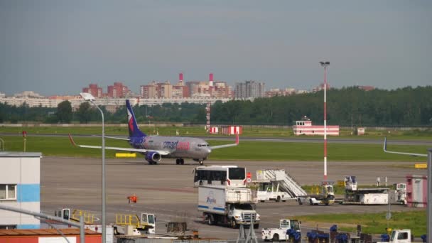 Saint Petersburg Russia July 2022 Civil Passenger Plane Smartavia Taxiing — Video