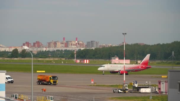 Saint Petersburg Russia July 2022 Sukhoi Superjet Rossiya Taxiing Airfield — Stock video