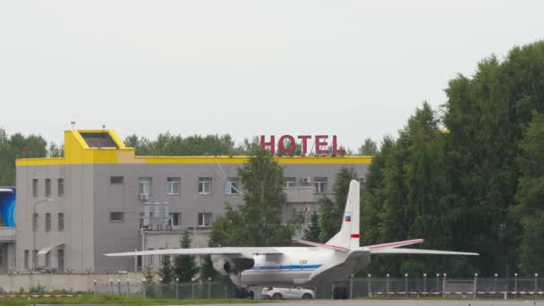 Novosibirsk Russian Federation July 2022 Transport Aircraft Antonov 26280 Taxiing — Video