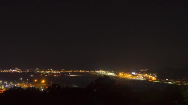Generic Airport Timelapse Lights Moving Airplanes Landing Taxiing Taking Sochi — Stockvideo