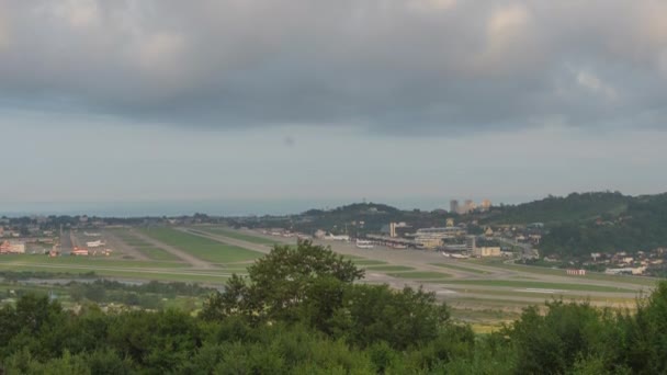 Cinematic Footage Time Lapse Airport Summer Afternoon Clouds Float Beautifully — Stock videók