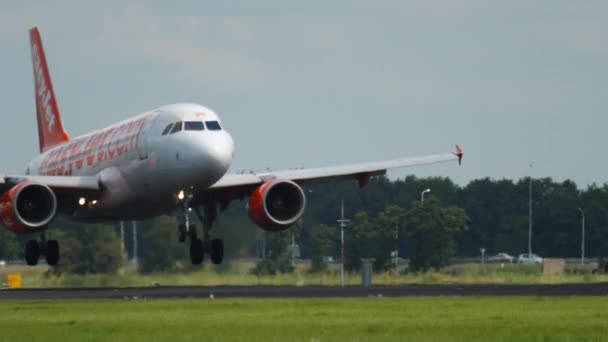 Amsterdam Netherlands July 2017 Airbus A320 Easyjet Landing Braking Schiphol — Stockvideo
