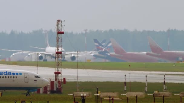 Moscow Russian Federation July 2021 Boeing 737 Pobeda Taxiing Runway — Stock Video