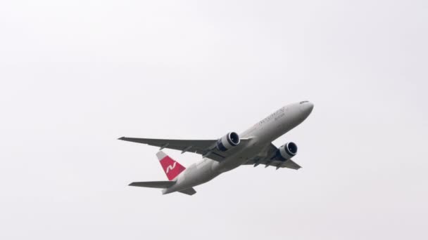 Moscow Ρωσικη Ομοσπονδια Ιουλιου 2021 Boeing 777 Του Nordwind Πετάει — Αρχείο Βίντεο