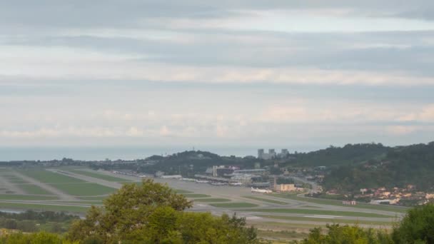Time Lapse Traffic Airport Panoramic View Airfield Clouds Float City — Vídeo de Stock