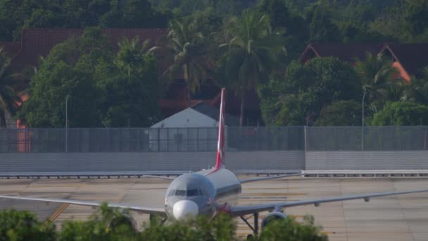 Phuket Thailand November 2019 Airbus A320 Aje Fra Airasia Universiti – stockvideo