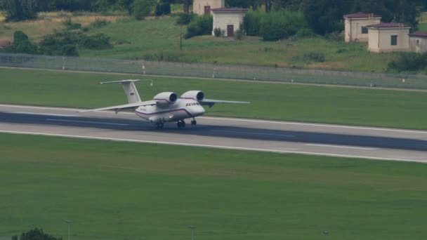 Sochi Russia August 2022 Cargo Plane Antonov 72963 Landing Braking — Video