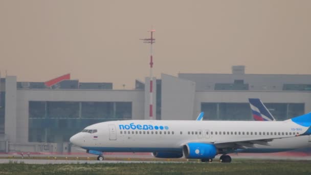 Moscow Russian Federation July 2021 Side View Boeing 737 Bhu — Stockvideo
