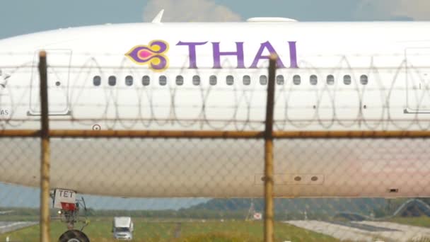 Phuket Thailand November 2016 Thai Airways Airbus 330 Tet Named — Stock Video