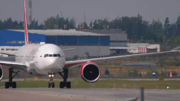 Moscow Russian Federation July 2021 Charter Airline Royal Flight Taxiing — Stockvideo