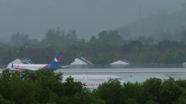 Phuket Thailand November 2019 Boeing 747 Rossiya Airlines Taxiing Runway — Stok video