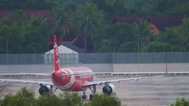 Phuket Thailand November 2019 Airbus A320 216 Bbg Airasia Taxiing — Stok Video