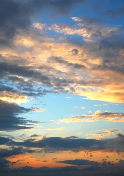 ท้องฟ้าพระอาทิตย์ตก — ภาพถ่ายสต็อก